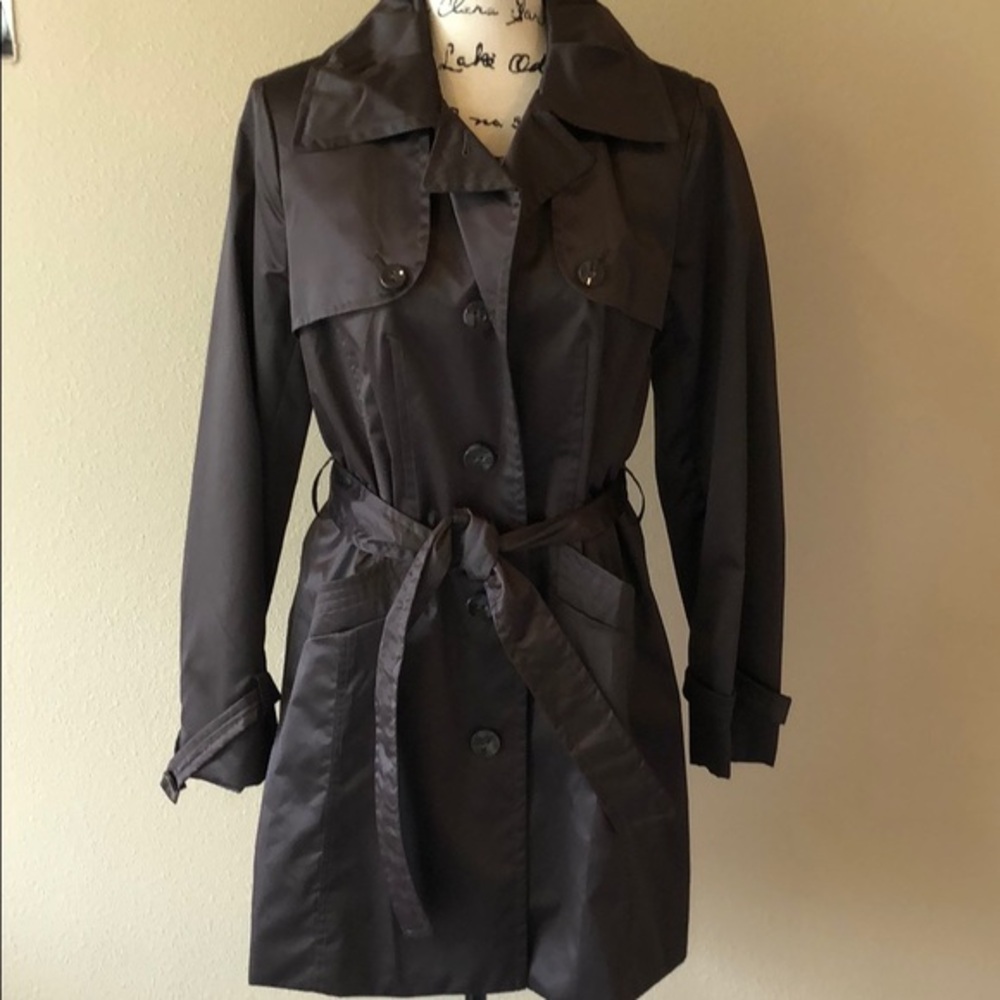 Beautiful brown trench coat new without tags